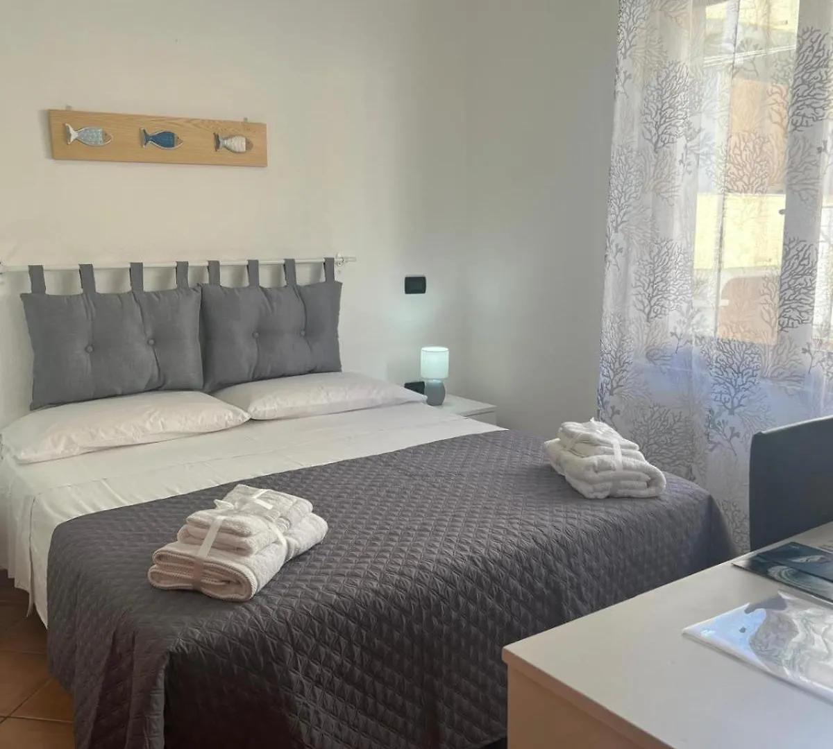 Il Canarino Affittacamere La Caletta Bed & Breakfast