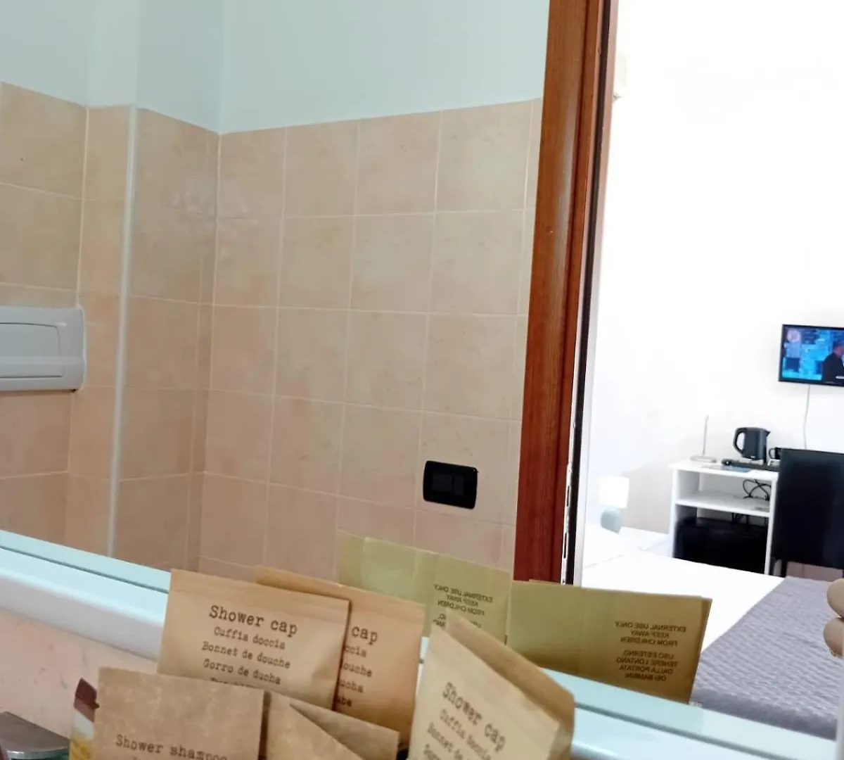 Il Canarino Affittacamere La Caletta 3*,